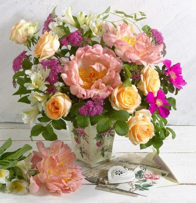 bouquet-on-white-background-lmn19534-jpg